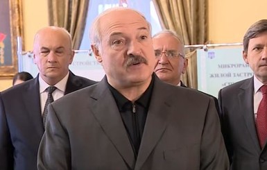 Лукашенко хочет вернуть среднюю зарплату на уровень 500 долларов