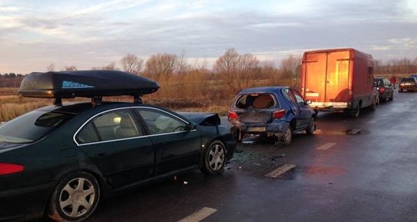 Во Львовской области иностранец протаранил четыре машины
