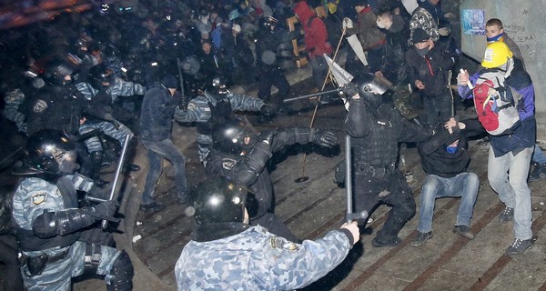 Три года со дня разгона студентов на Майдане: версии пострадавших и 