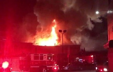 Пожар в ночном клубе Окленда унес жизни девяти человек