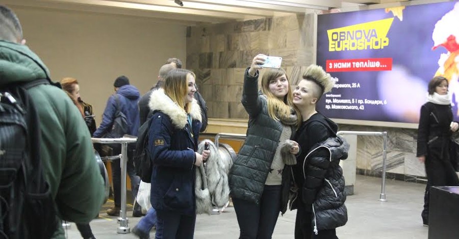 Украинская Lady Gaga устроила пробку в киевском метро