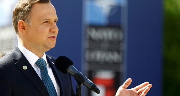 Президент Польши провел встречу с оппозицией