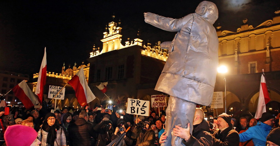 Волнения в Польше: власти готовились к силовому решению конфликта