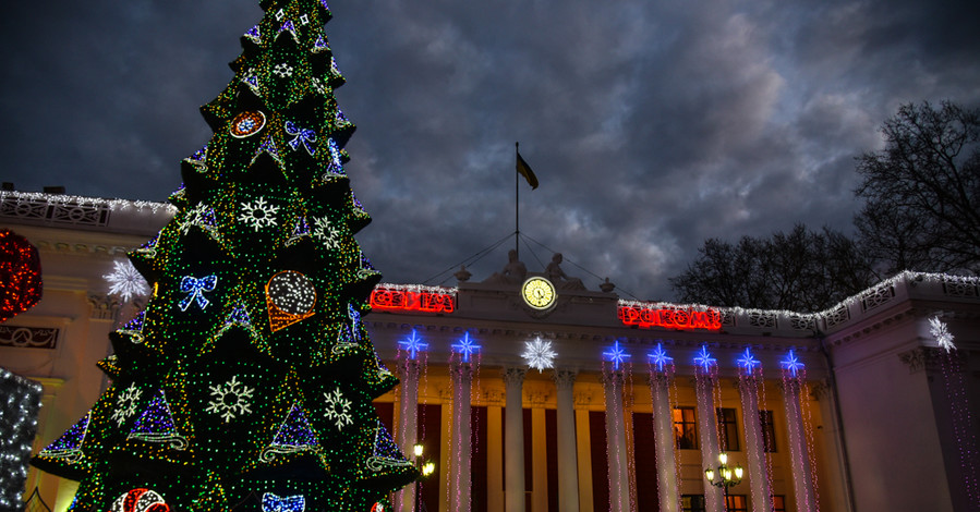 Новогодняя Одесса: город замер в ожидании праздника