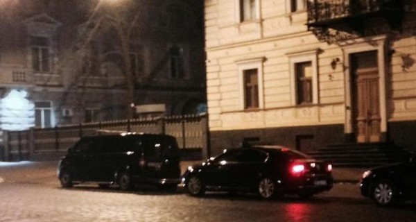 СМИ: ночной визит Порошенко и Кононенко в СБУ связан с допросом Онищенко