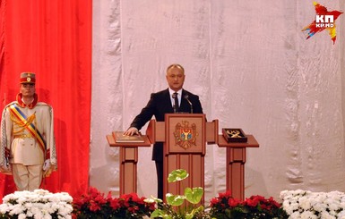 Додон принес присягу президента Молдовы
