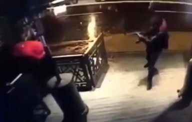 В Сети появилось видео теракта в Стамбуле