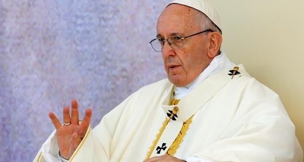 Папа Римский обеспокоен тяжелой гуманитарной ситуацией в Украине