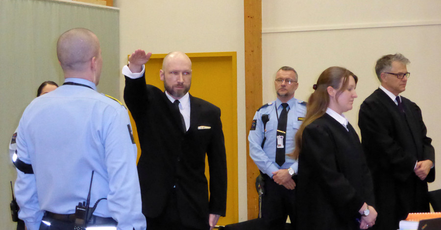 Отрастивший бороду норвежский террорист Брейвик 