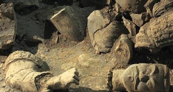 В Китае строители нашли древнюю усыпальницу