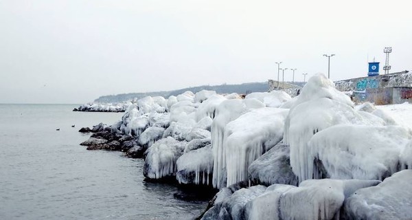 У побережья Болгарии впервые за полвека замерзло Черное море 