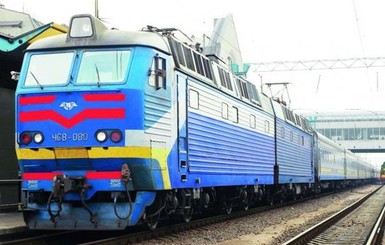 В Харьковской области пассажирский поезд насмерть сбил мужчину