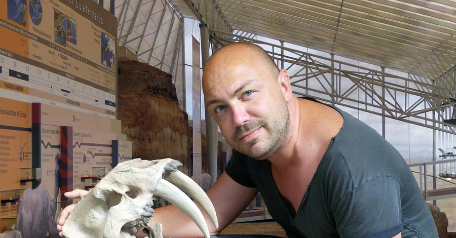Харьковчанин воссоздает образы доисторических зверей по их останкам