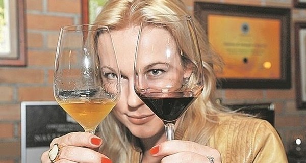 Ученые выяснили, что вино перед сном помогает худеть
