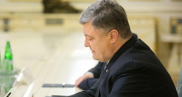 Следом за Перебийносом Порошенко уволил еще двух послов