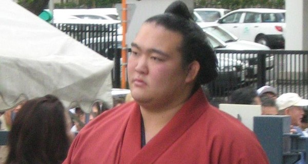 Самый высокий ранг сумо впервые за 19 лет присудили японцу