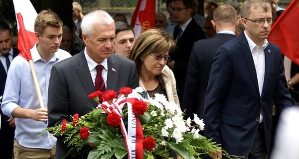 В МИД Польши пригрозили отменой сотрудничества с Украиной