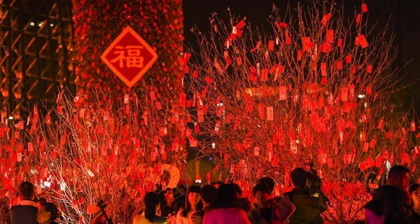 В Китае начали праздновать новый год Петуха
