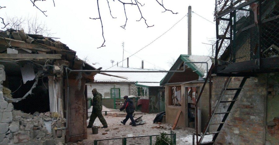 В Авдеевке приостановили восстановительные работы из-за новых обстрелов