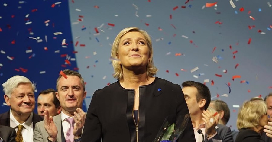 Ле Пен пообещала в случае победы выдворить из Франции всех осужденных иностранцев