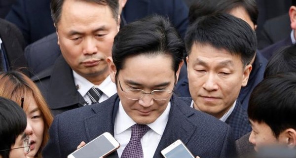 В Южной Корее арестовали вице-президента компании 
