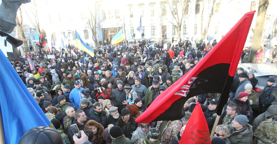 Марш ОУН в Киеве: к Администрации президента привезли палатку и готовятся к 