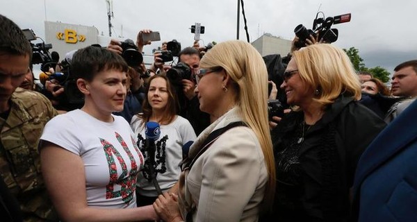 Тимошенко назвала отказ Савченко от неприкосновенности пиар-акцией