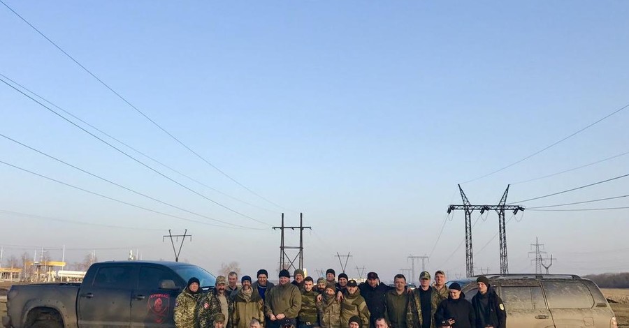 Блокада Донбасса: возле Марьинки установили мобильный пост