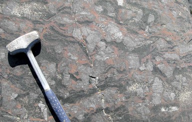 В Канаде обнаружили следы первой жизни возрастом 4,3 миллиарда лет 