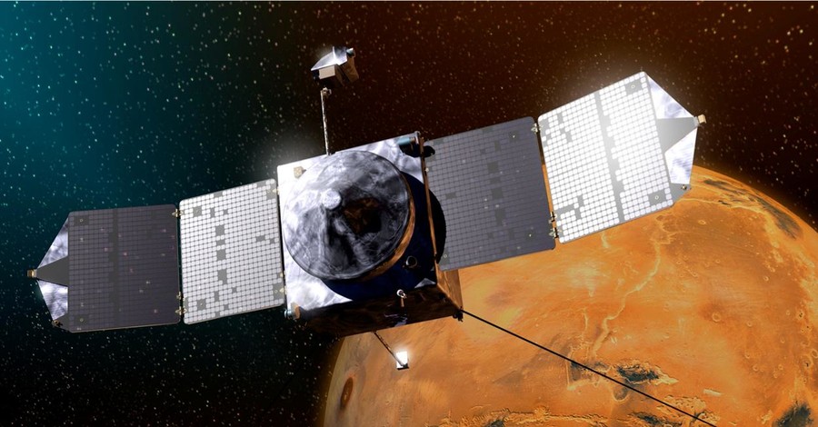 Спутник НАСА едва не столкнулся с луной Марса
