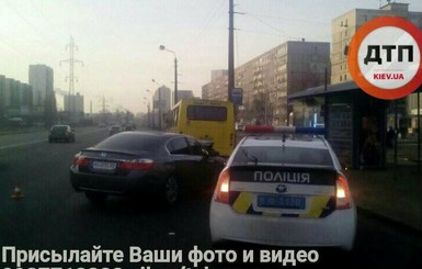 В Киеве трое водителей устроили гонки со стрельбой