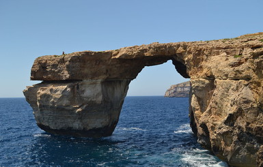 На Мальте разрушилась скала, возле которой снимали 