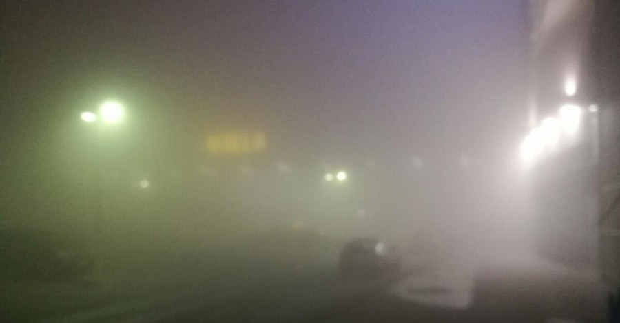 Киев накрыло густым смогом