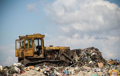 Под Кривым Рогом нашли 40 тонн львовского мусора 