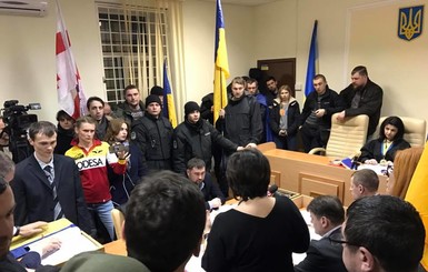 Лещенко предложил взять на поруки соратника Саакашвили