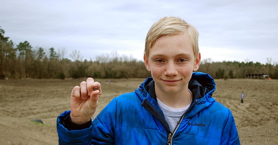 В США мальчик нашел алмаз в парке развлечений
