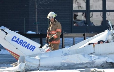 В Канаде столкнулись два самолета, погиб один пилот