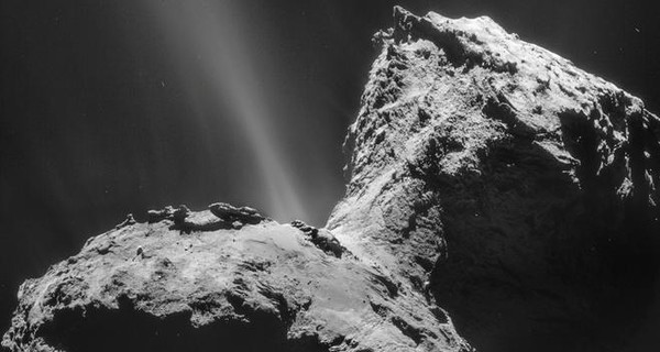 Комета Чурюмова-Герасименко разваливается на части