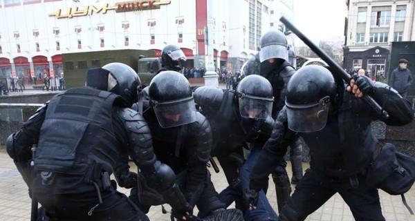 День Воли в Беларуси: полиция задержала сотни человек