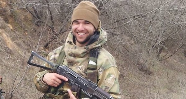 Отец киллера Вороненкова: Он стрелял из автомата Калашникова в пять лет