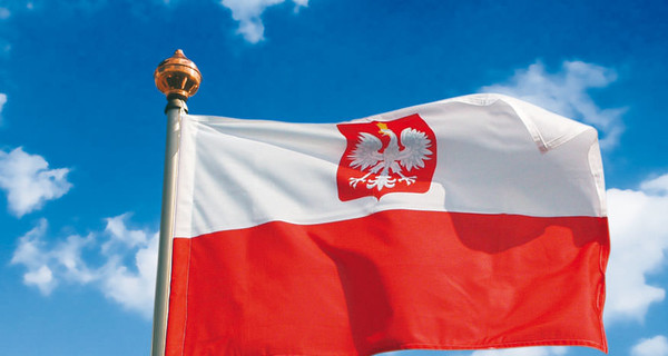 Польша закрыла все консульства в Украине после обстрела