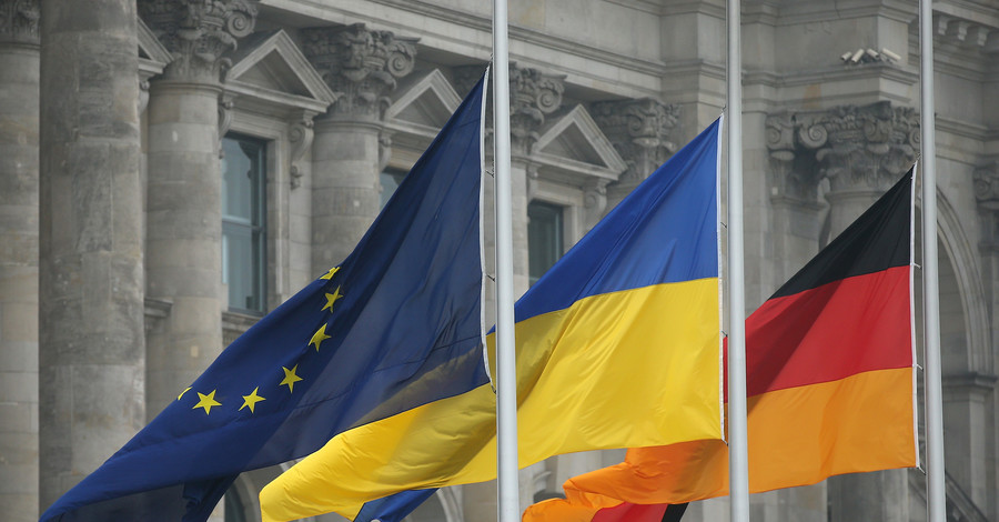 Украинский безвиз могут заблокировать из-за поправки в Европарламенте 