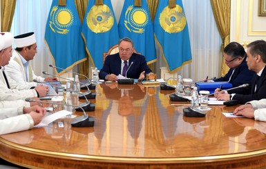 Президент Казахстана раскритиковал исламскую молодежь за бороды и черные одеяния