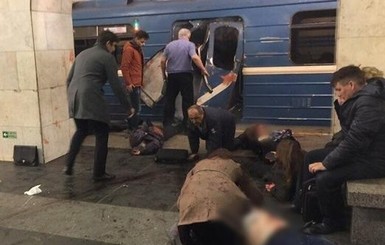 Количество погибших от взрыва в метро Петербурга возросло до 16 человек 