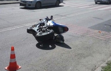 В Одессе мотоциклист сбил трех школьников