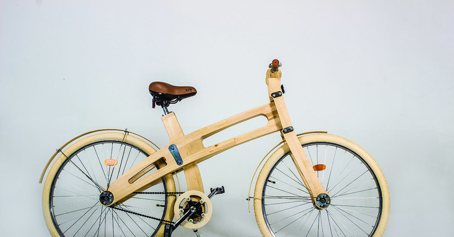 В Беларуси начали выпускать деревянные велосипеды