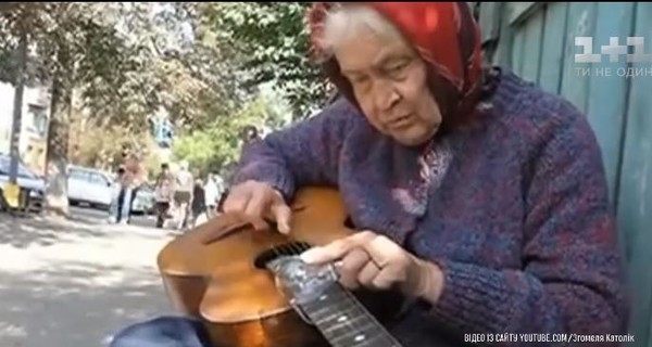Хитом белорусской пенсионерки-гитаристки заинтересовался MTV