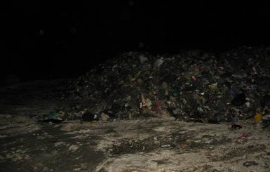 Под Киевом пытались выгрузить 20 тонн львовского мусора