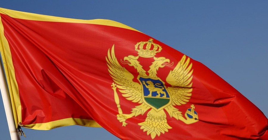 СМИ: Черногория запретила въезд 149 россиянам и украинцам
