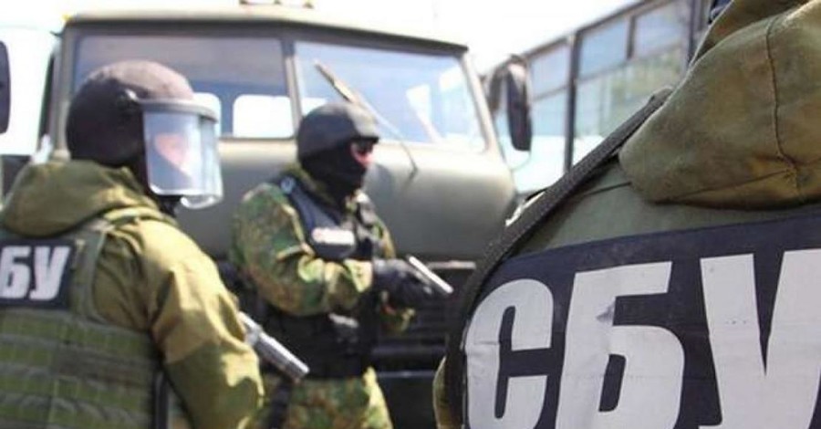В Луганской области контрабандист пытался сжечь наркотики и сотрудников СБУ